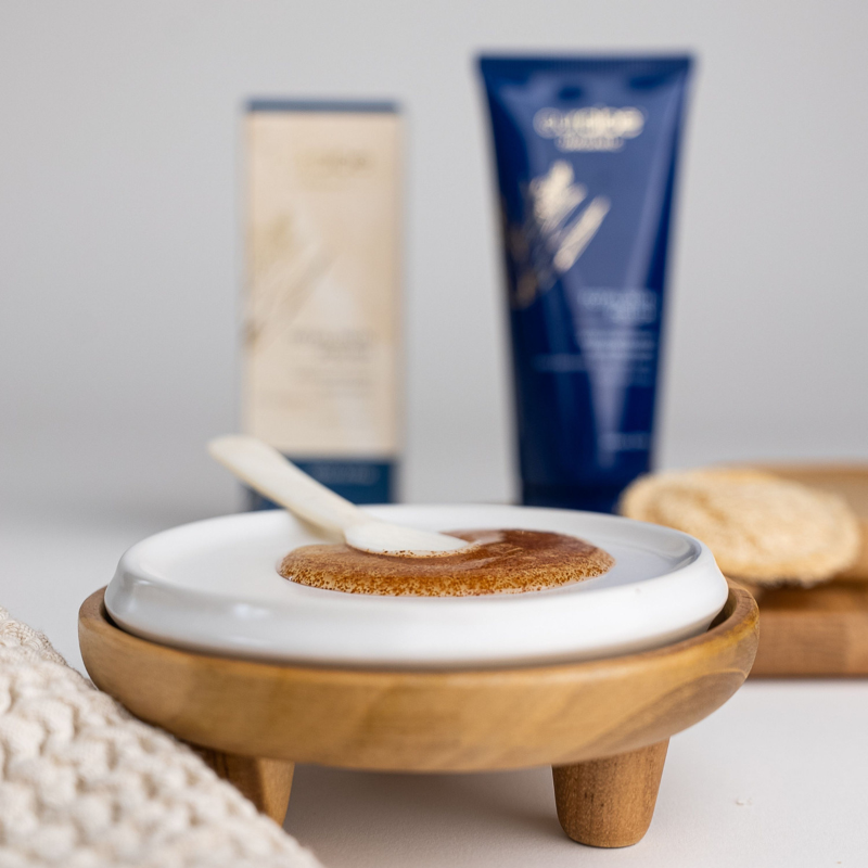Total Skin Polish - Aloe Vera and Apricot Seed Powder for Smooth Skin